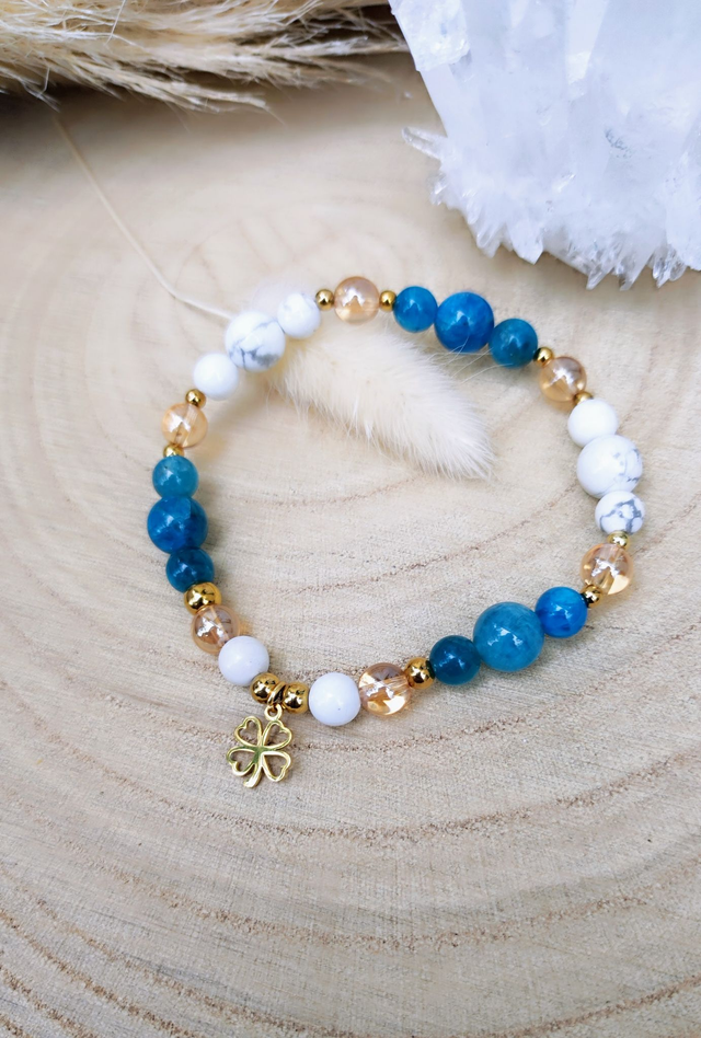 Bracelet Apatite et Howlite Trèfle