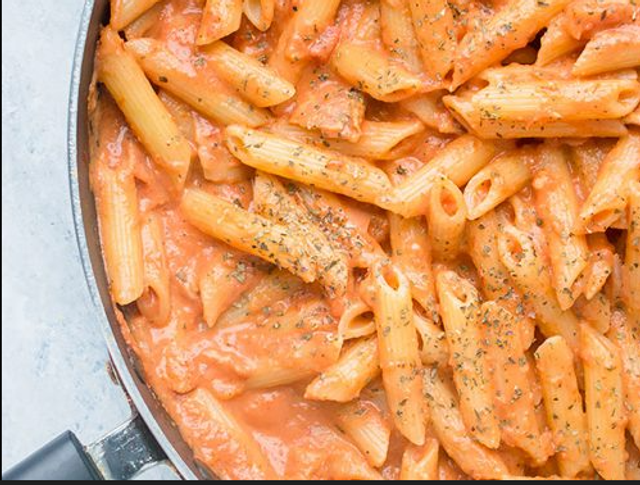 Lundi 05.01 : Penne à vodka 