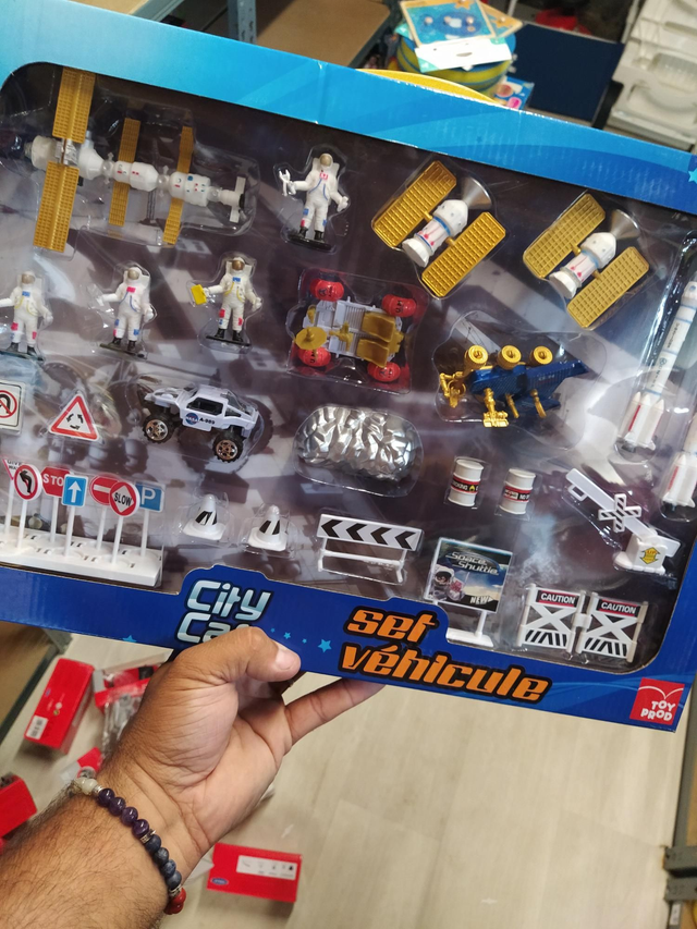 COFFRET VÉHICULES ET ACCESSOIRES