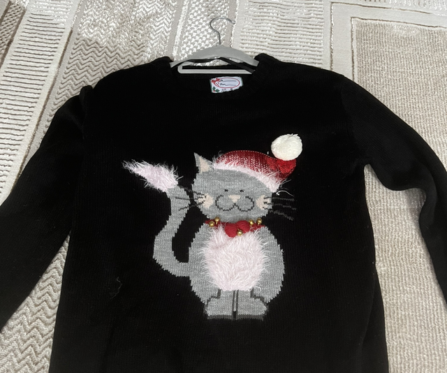 Women’s Size S Jumper 