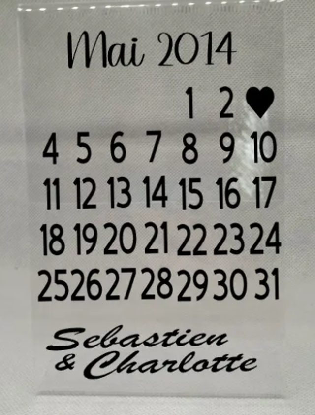 Plexiglas Personnalisé – Immortalisez Votre Jour le Plus Important