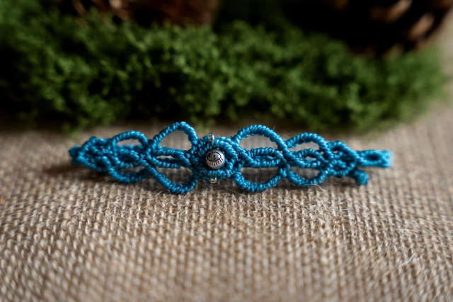 Parure de bijoux en micro-macramé bleu turquoise