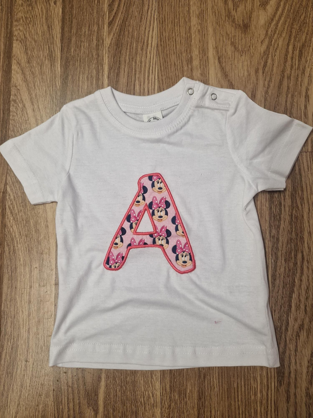 CAMISETA Inicial MINNIE CARAS