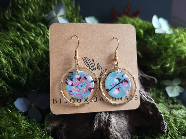 Boucles d'oreilles - crochets - papier washi - fleurs de prunier - cercle - martelé - La&Titia