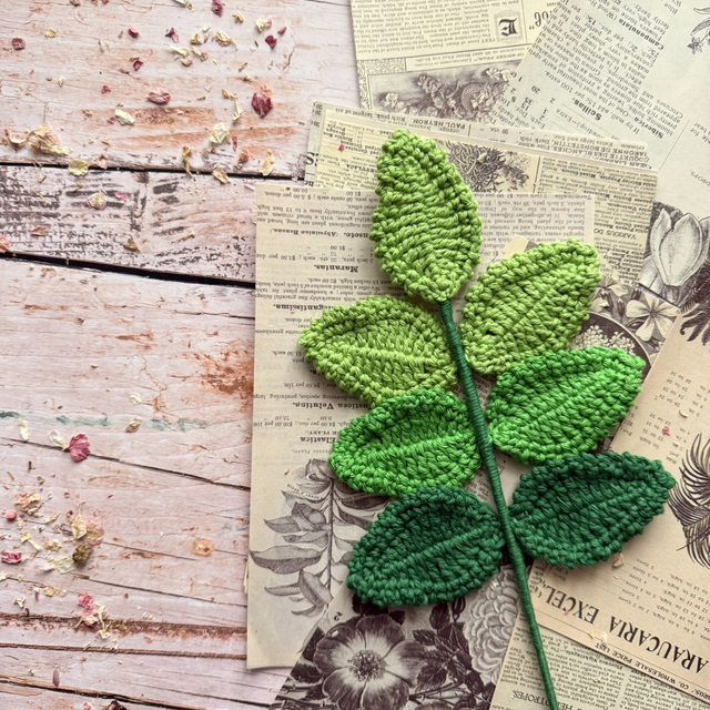 Branche de feuilles dégradées (personnalisable pour créer votre bouquet)