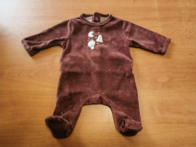 Pyjama marron en 1 mois