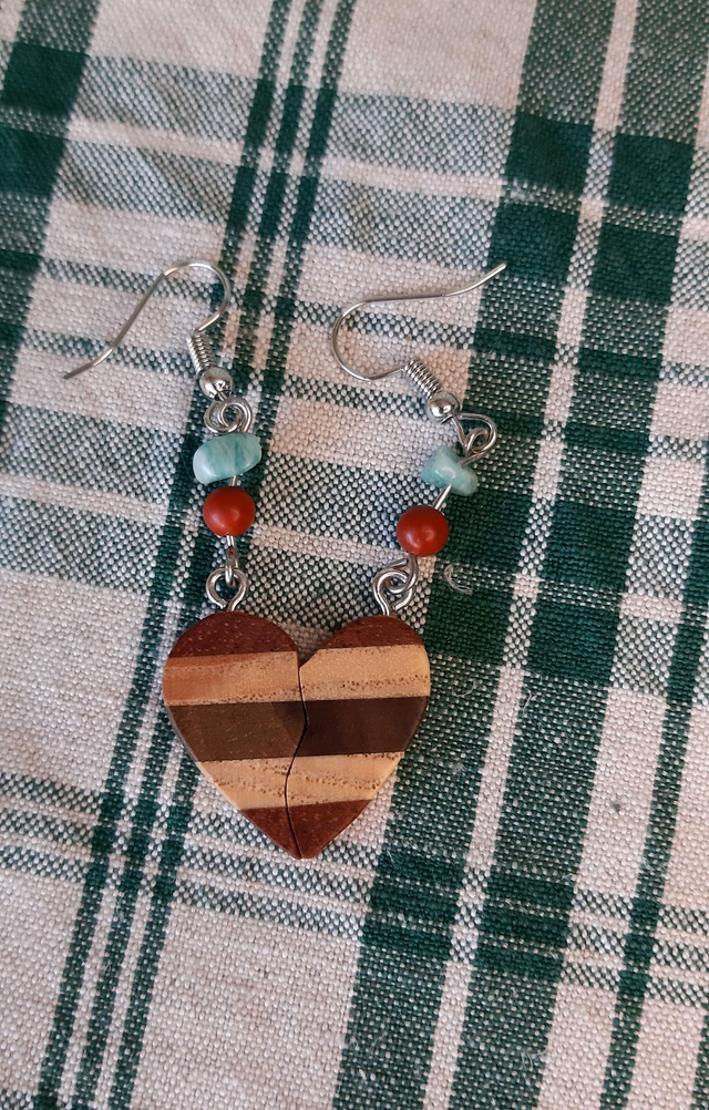 Boucles d'oreilles bois et pierres naturelles