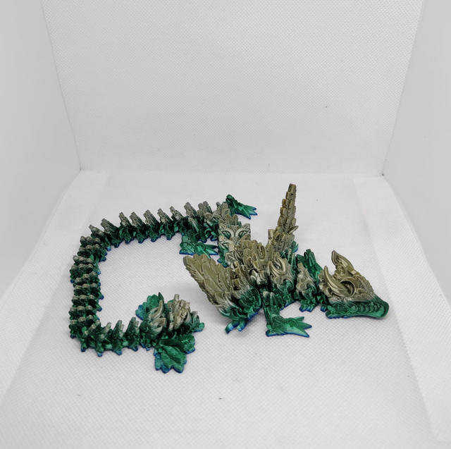 Dragon lune avec ailes 