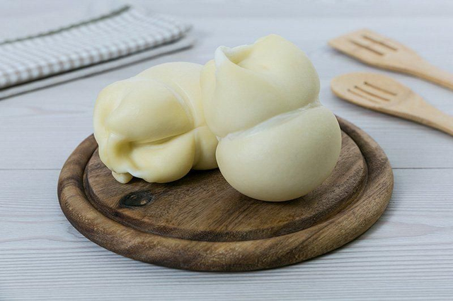 200 g. Ca. Scamorza bianca 1pz