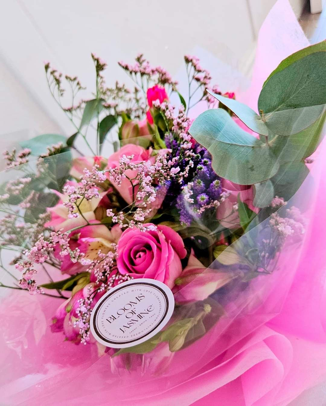 Fresh Flower Wrap (Small)