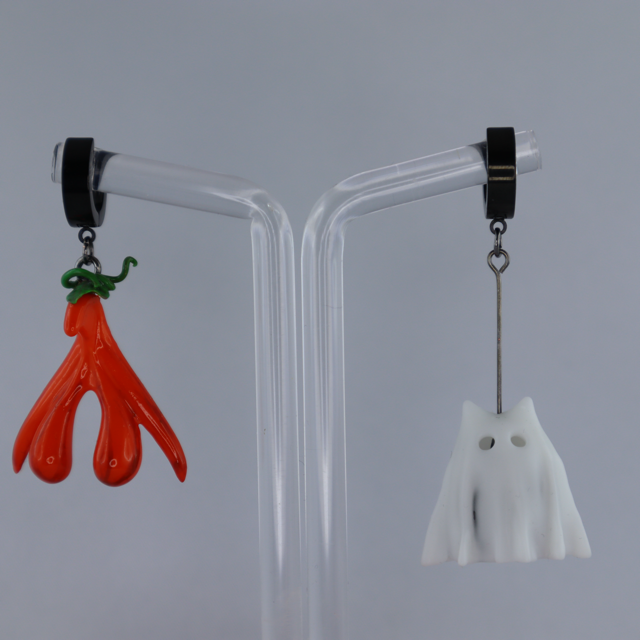 Spooky Edition - Creolen mit Katzengeist und anatomisch korrektem Klitoris-Anhänger | handgefertigt in Wien