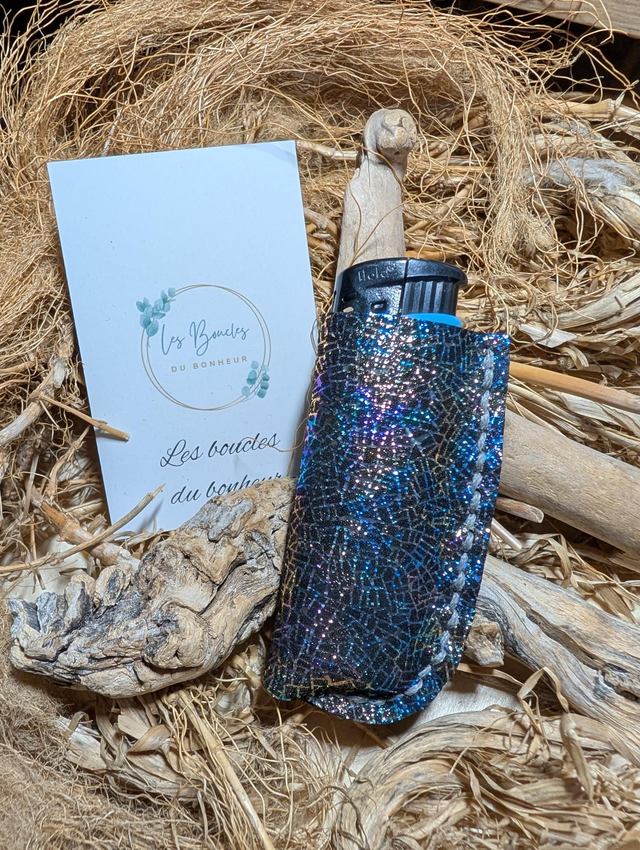 Étui à briquet holographique couture grise