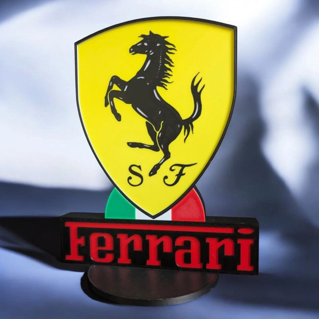 Lampe 3D Ferrari LED - La légende du sport automobile illumine ton espace ! 