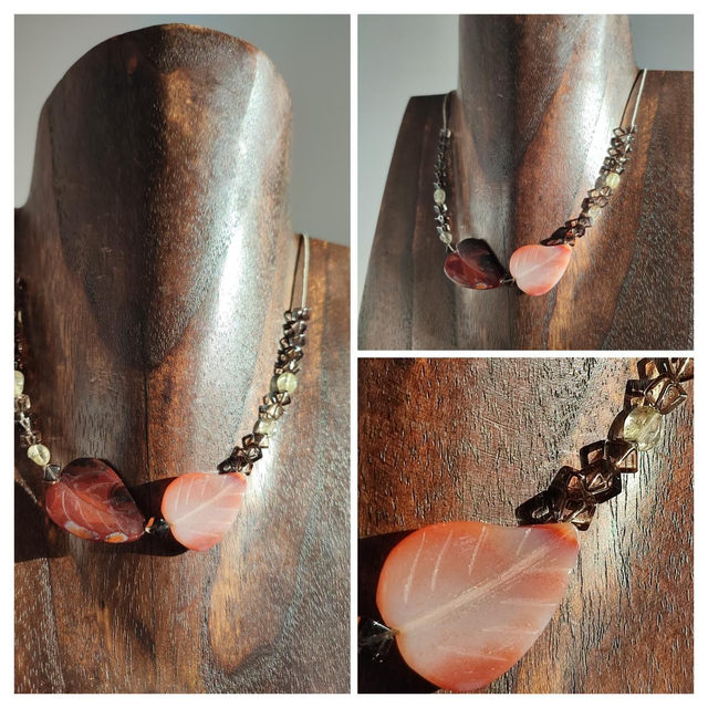 Collier feuilles en agate orange, citrine ocre et perles en verre fumé monté sur fil de lin réglable avec chaîne d&#039;extension, pièce unique 