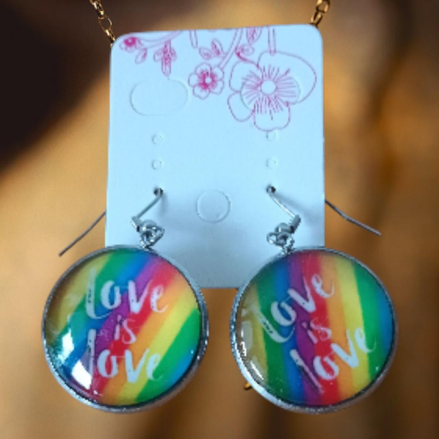 Boucles d&#039;oreilles love is love 