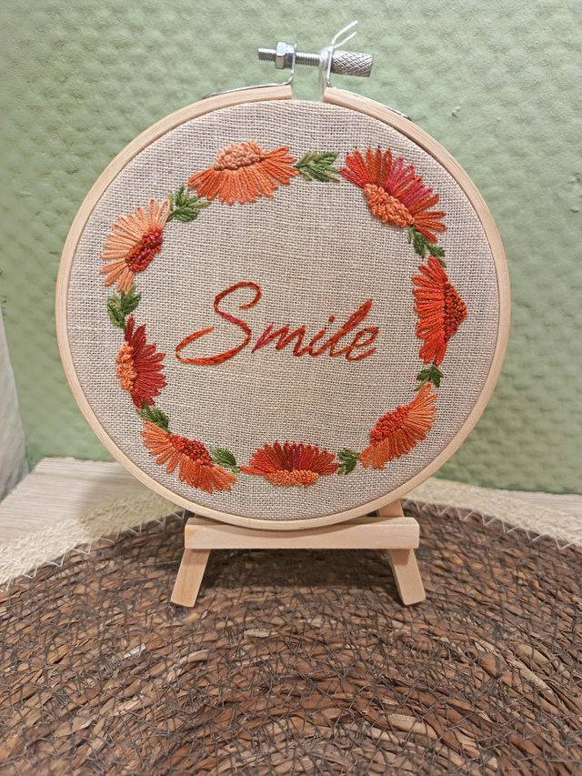Tambour brodé Smile orangé
