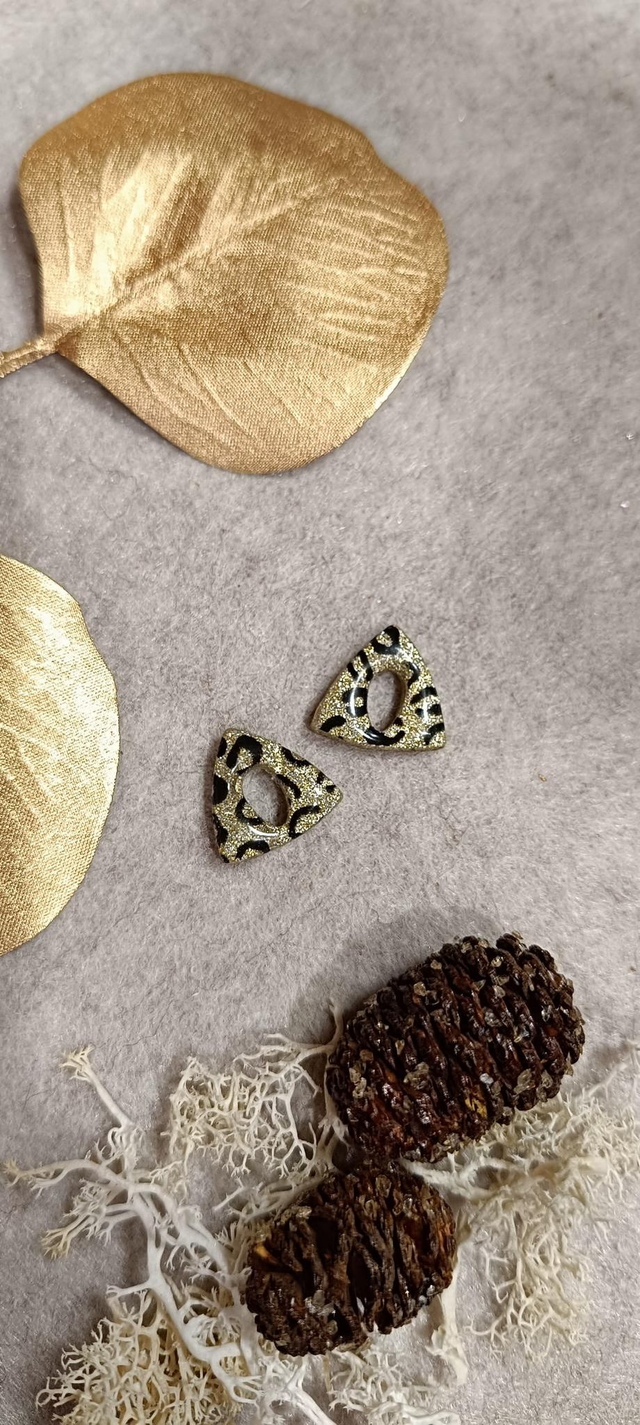 Mya - léopard doré 