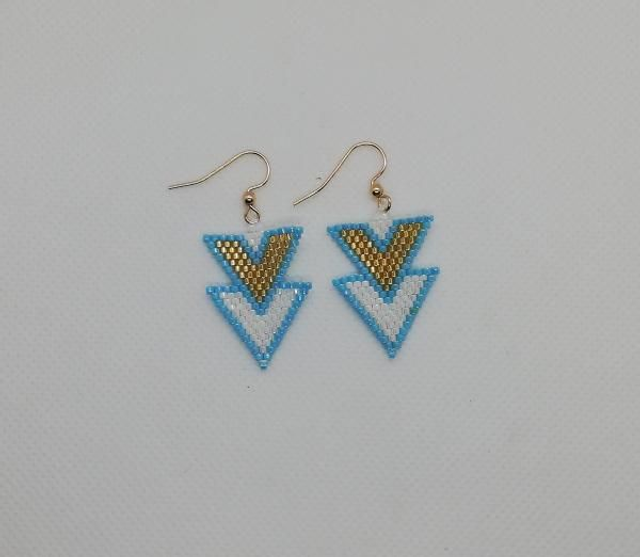 Double triangles bleu clair/blanc