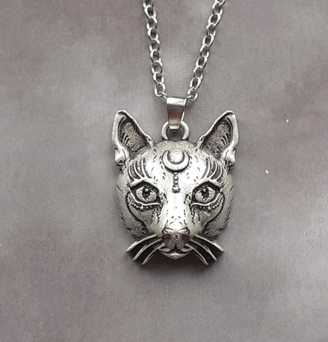 Cat Head Necklace 