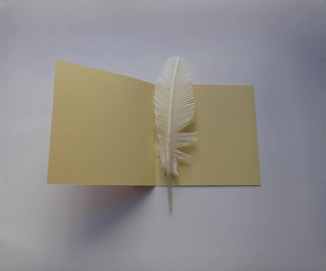 Joyeux anniversaire avec une fleur