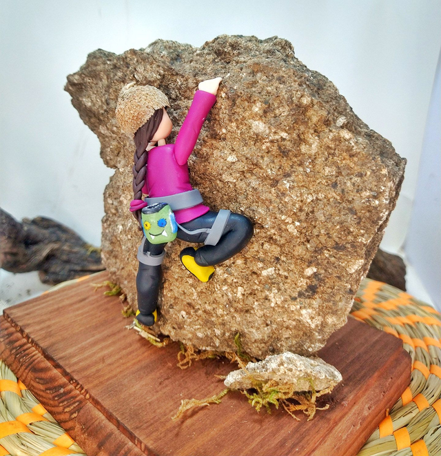 Customized bouldering figure