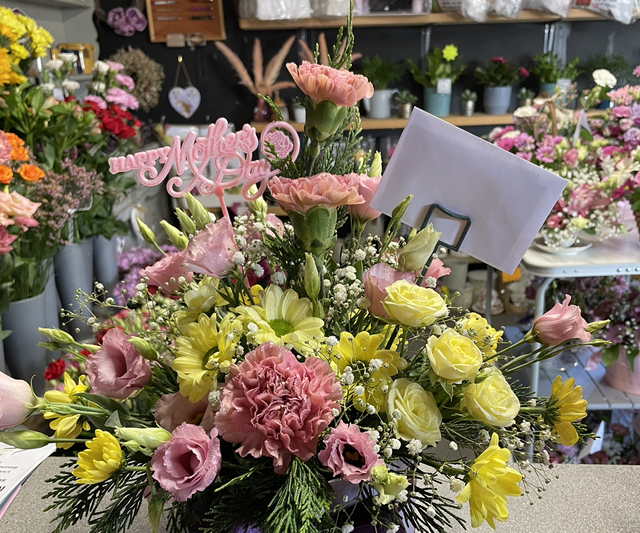 Lilac, white and yellow hat box 