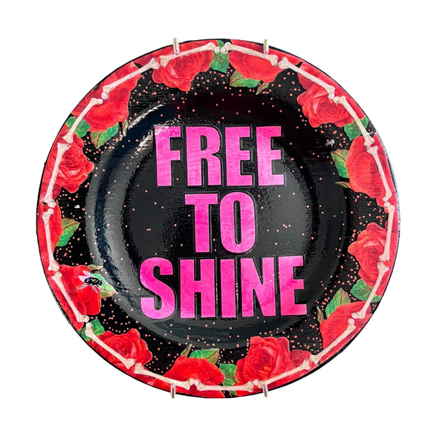 Black Upcycled Wall Plate - "Free To Shine" - by House of Frisson