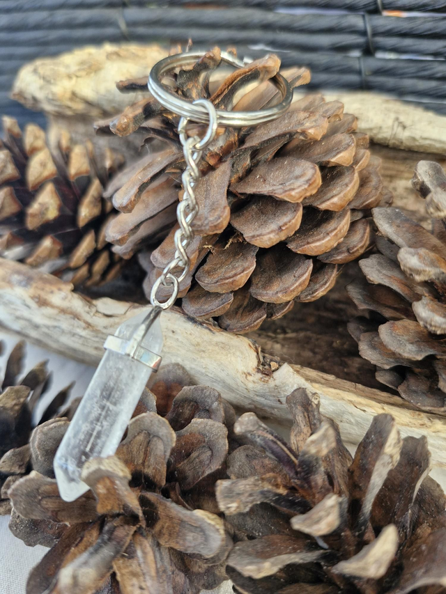 Clear quartz keyring 