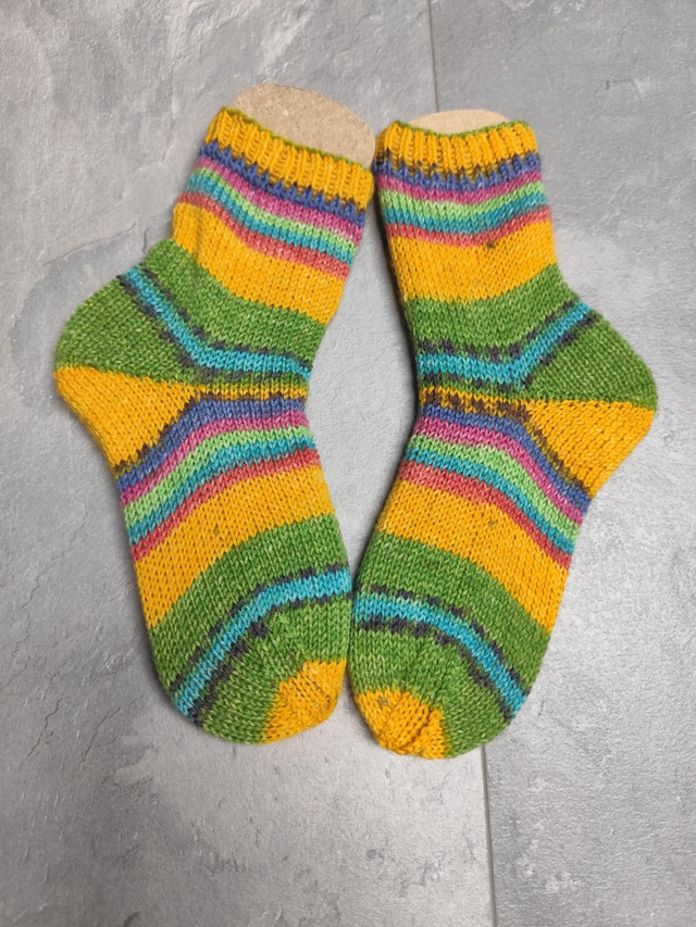 Handgestrickte Socken Größe 30/31