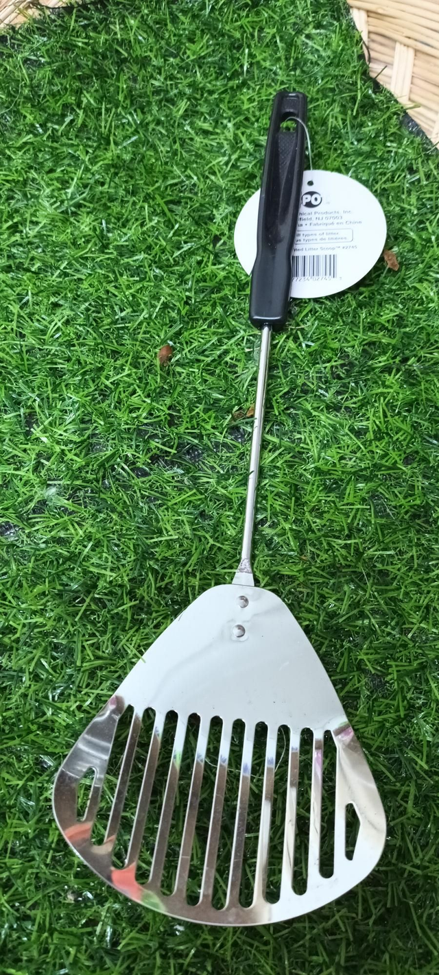 Metal cat litter scoop 