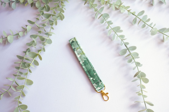 Keyring Wristlet #010