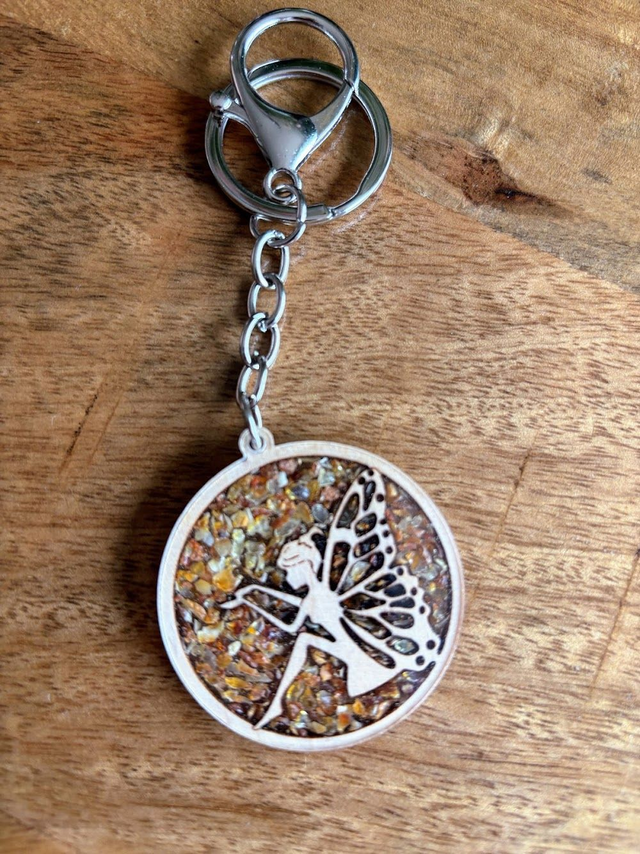 Porte-clés Fée en bois incrusté d'Ambre