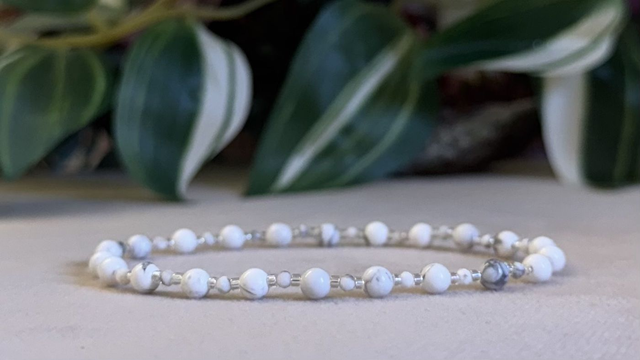 Bracelet | Howlite - Royal 1