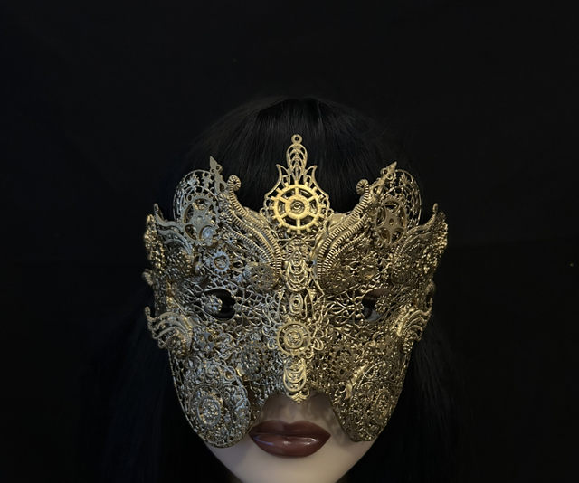 Steampunk gold mask