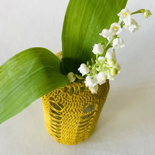 Bouteille dentelle moutarde