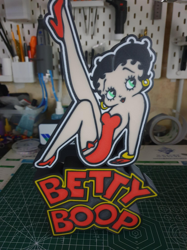Lampe Betty Boop ecriture