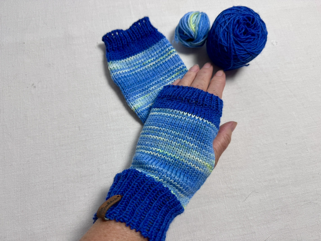 Fingerlose Handschuhe, gestrickt