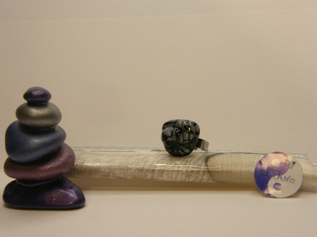 Triangle arrondi Noir/Gris/Blanc nacré