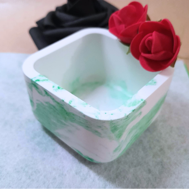 HARMONIE VEGETALE - Pot décoratif minimaliste - Éco-résine - Vert marbré