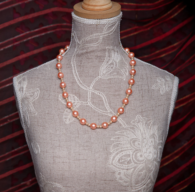 Collier (grand) perles saumon et nacrées Vintage Agatha (collector)