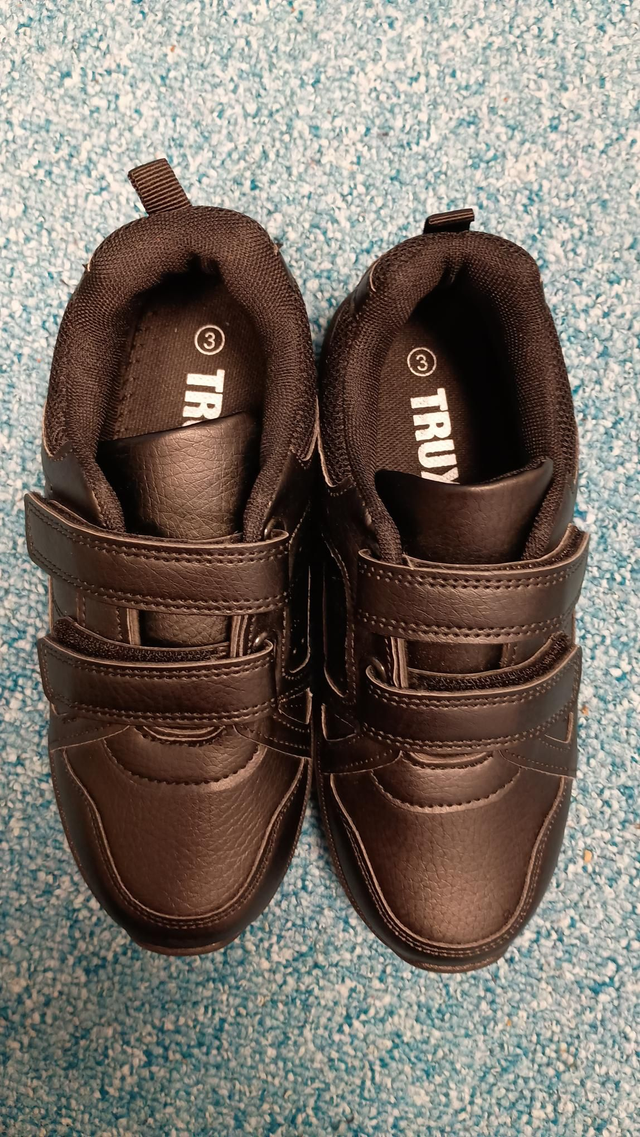 Brand new 'Trux' trainer shoes size 3