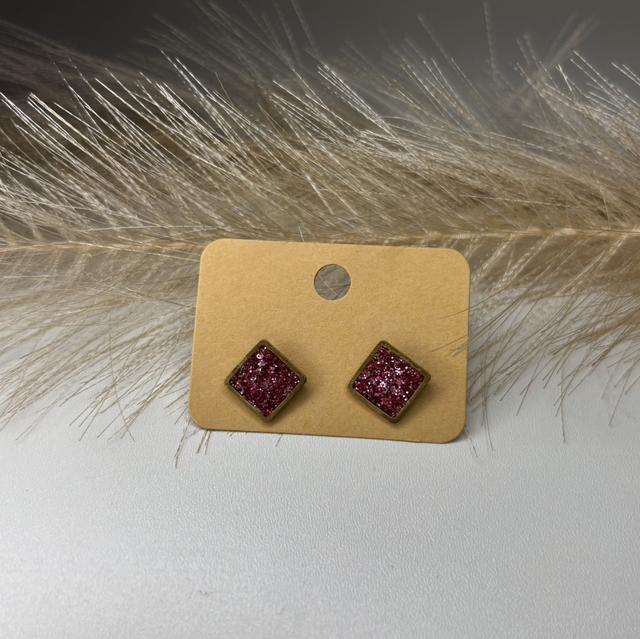 Clous d’oreille carré paillettes rose
