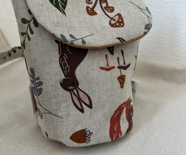 Schultertasche mit Waldmotiv