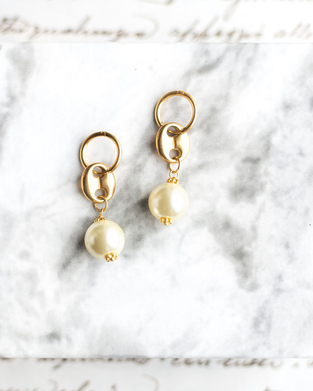 Boucles d'oreilles perles blanches