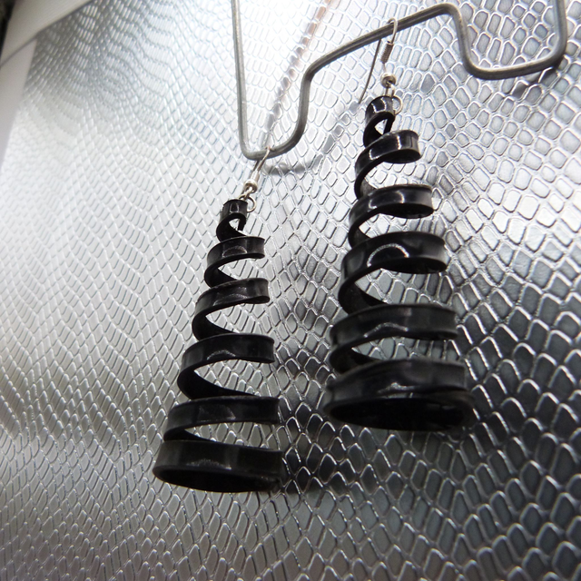 Boucle d'oreille vinyle "Ressort" 
