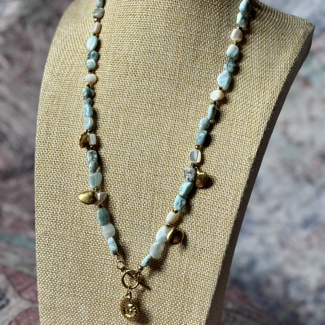 Naszyjnik Larimar długi złoty 
