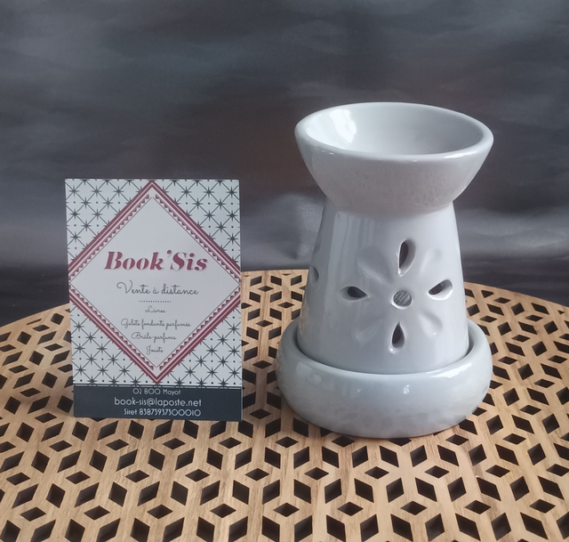 Brûleur " Découpes florales gris "