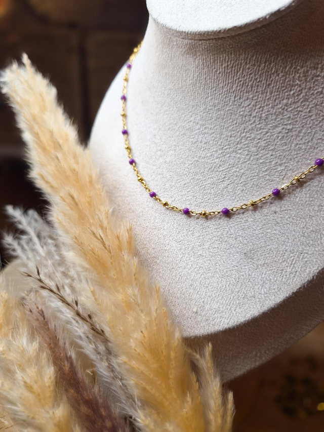 Collier finesse - Modèle doré et violet 