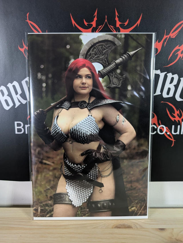 Red Sonja #16 (Cosplay Virgin Variant) 