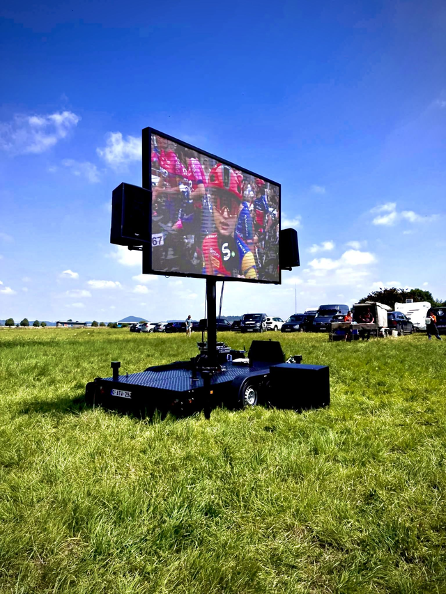 Led-scherm op trailer